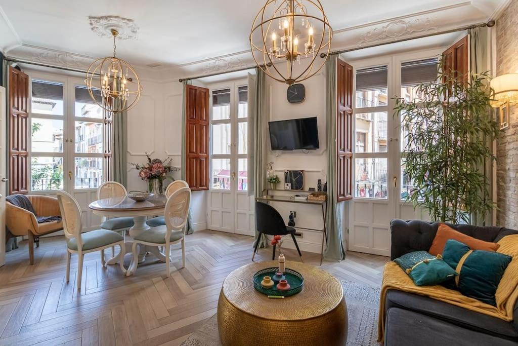 Ch Elvira Luxury Apartment Grenada Zewnętrze zdjęcie