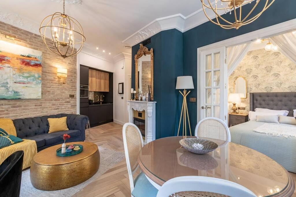 Ch Elvira Luxury Apartment Grenada Zewnętrze zdjęcie
