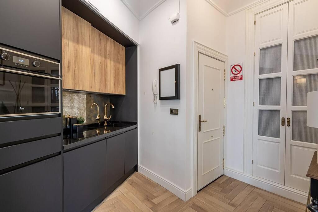 Ch Elvira Luxury Apartment Grenada Zewnętrze zdjęcie